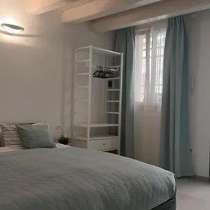 28 Ferrara