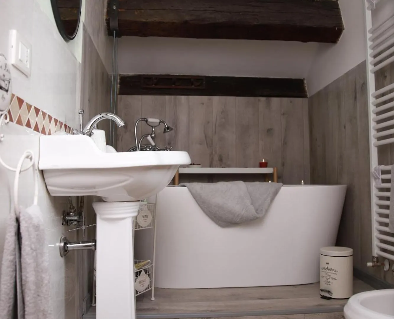 Studio Loft Ferrara Centro Storico Vista Castello Italy